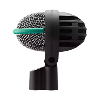 Foto: eiförmiges Mikrofon mit silbernem Korb umrandet von grünem Gummihalbring auf linker Hälfte und durchbrochene Gehäuse mit feinmaschigem Gewebe inkl. schwarzer Halterung